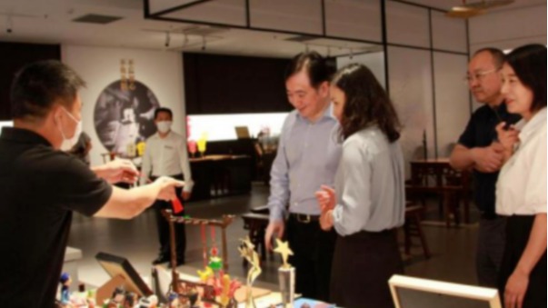 喜报丨祝贺芝麻开门
暑期社会实践团队获双“十佳团队”...